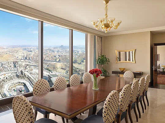 Swissôtel Al Maqam vs. Swissôtel Makkah: Which Clock Tower Hotel is Right for You?